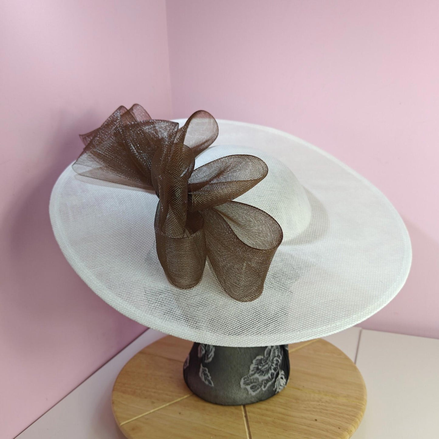 white brown large fascinator wedding hat Kentucky Derby Royal Ascot bow