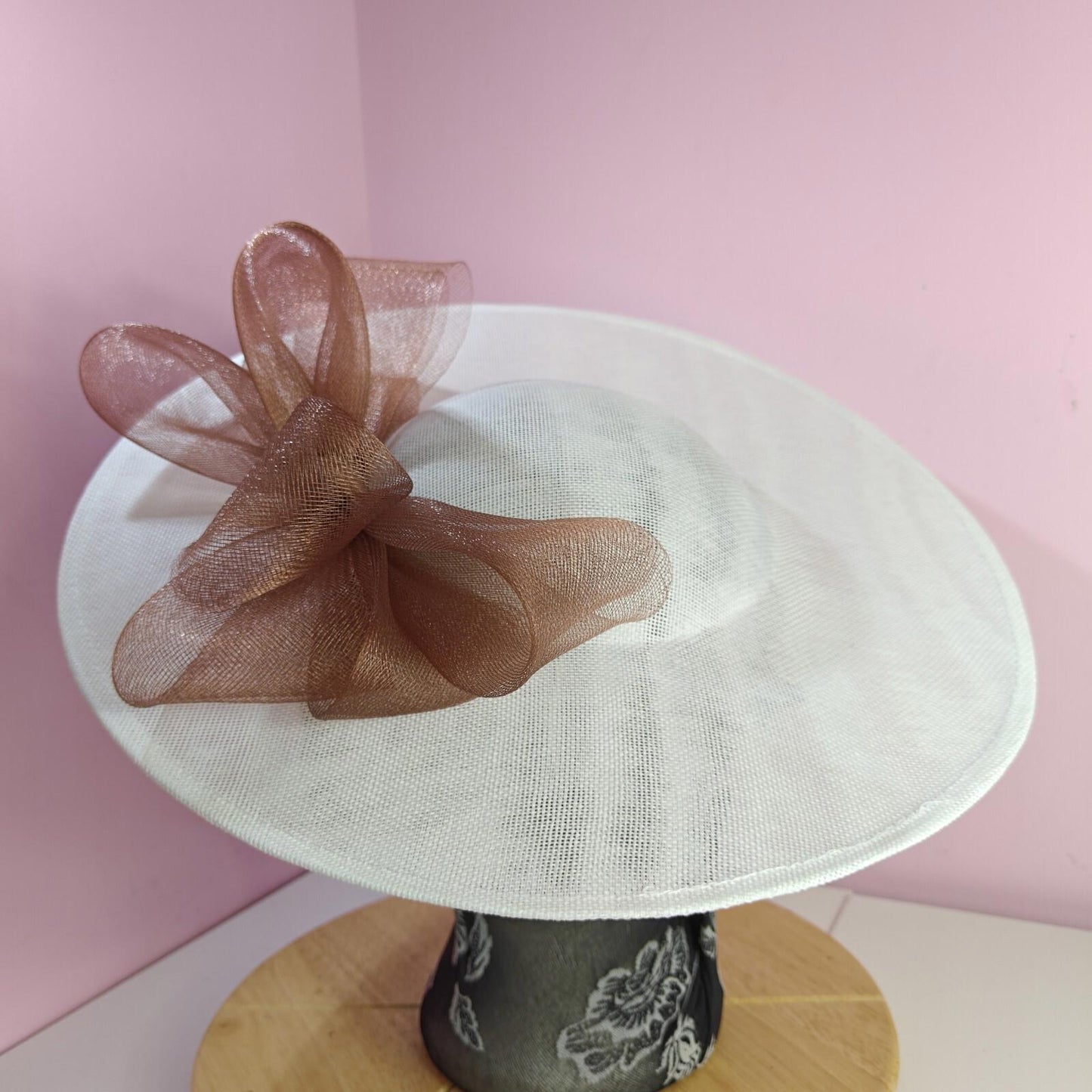 white brown large fascinator wedding hat Kentucky Derby Royal Ascot bow