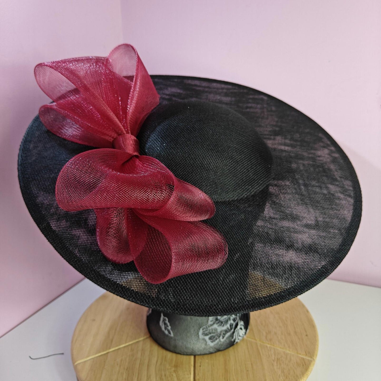 black red large fascinator wedding hat Kentucky Derby Royal Ascot bow
