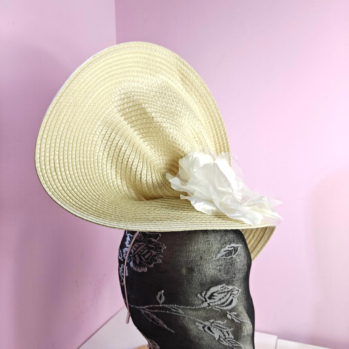 cream large straw flower fascinator wedding hat Kentucky Derby Royal Ascot