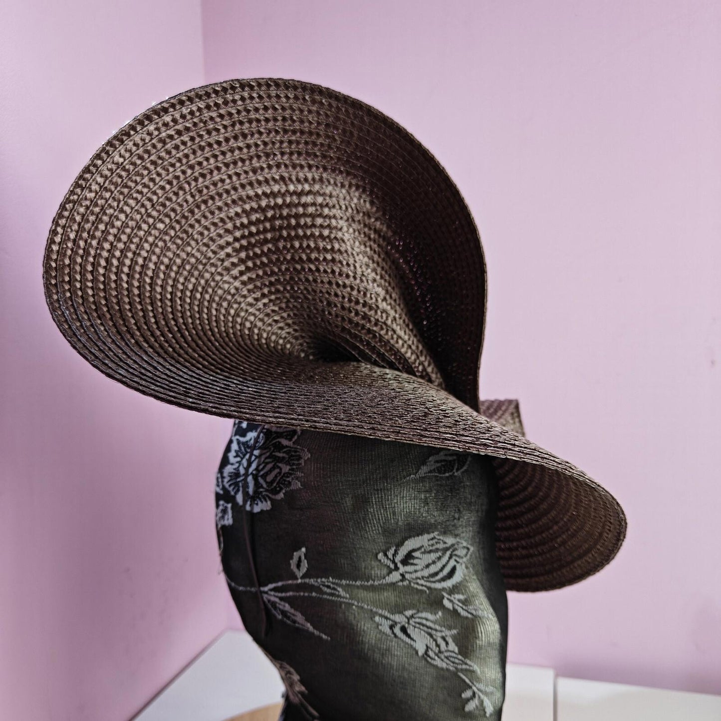 dark brown large straw fascinator wedding hat Kentucky Derby Royal Ascot