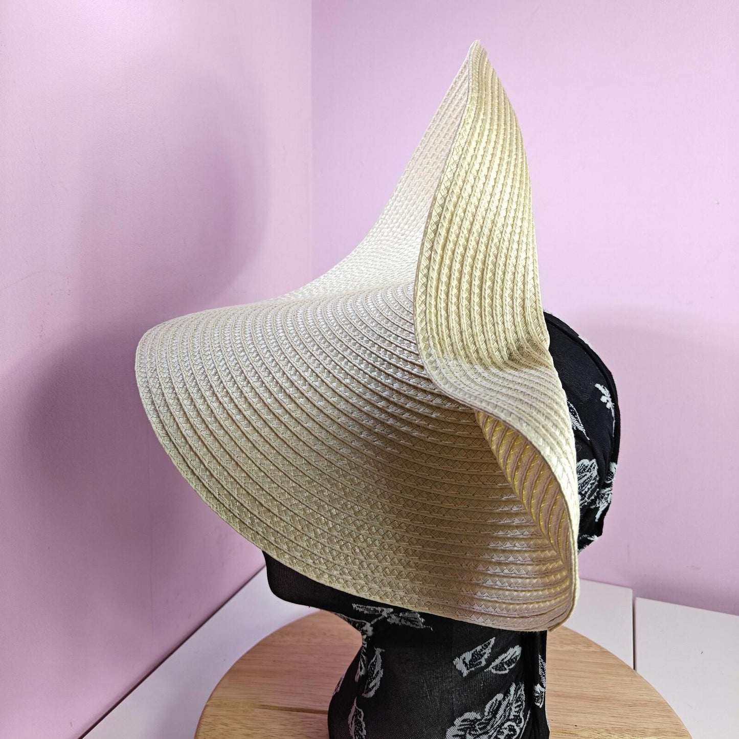 cream large straw fascinator wedding hat Kentucky Derby Royal Ascot