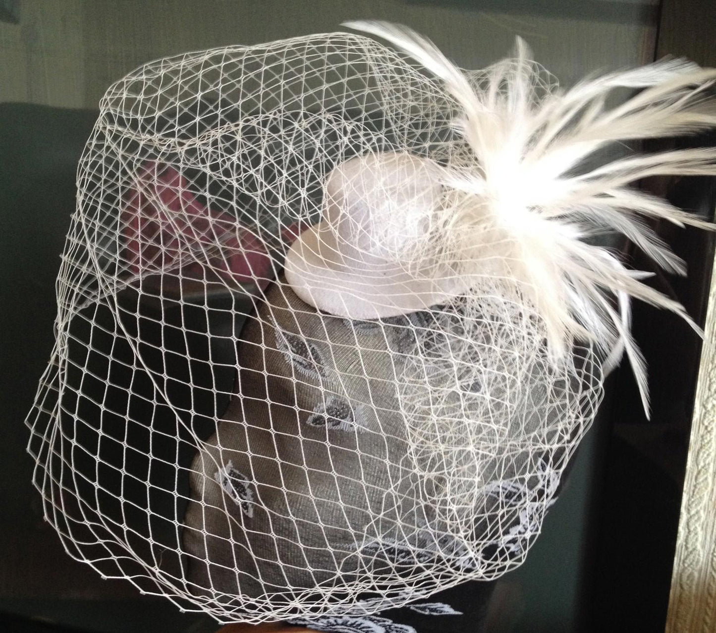 white veiling feather mini top hat fascinator millinery wedding party race ascot