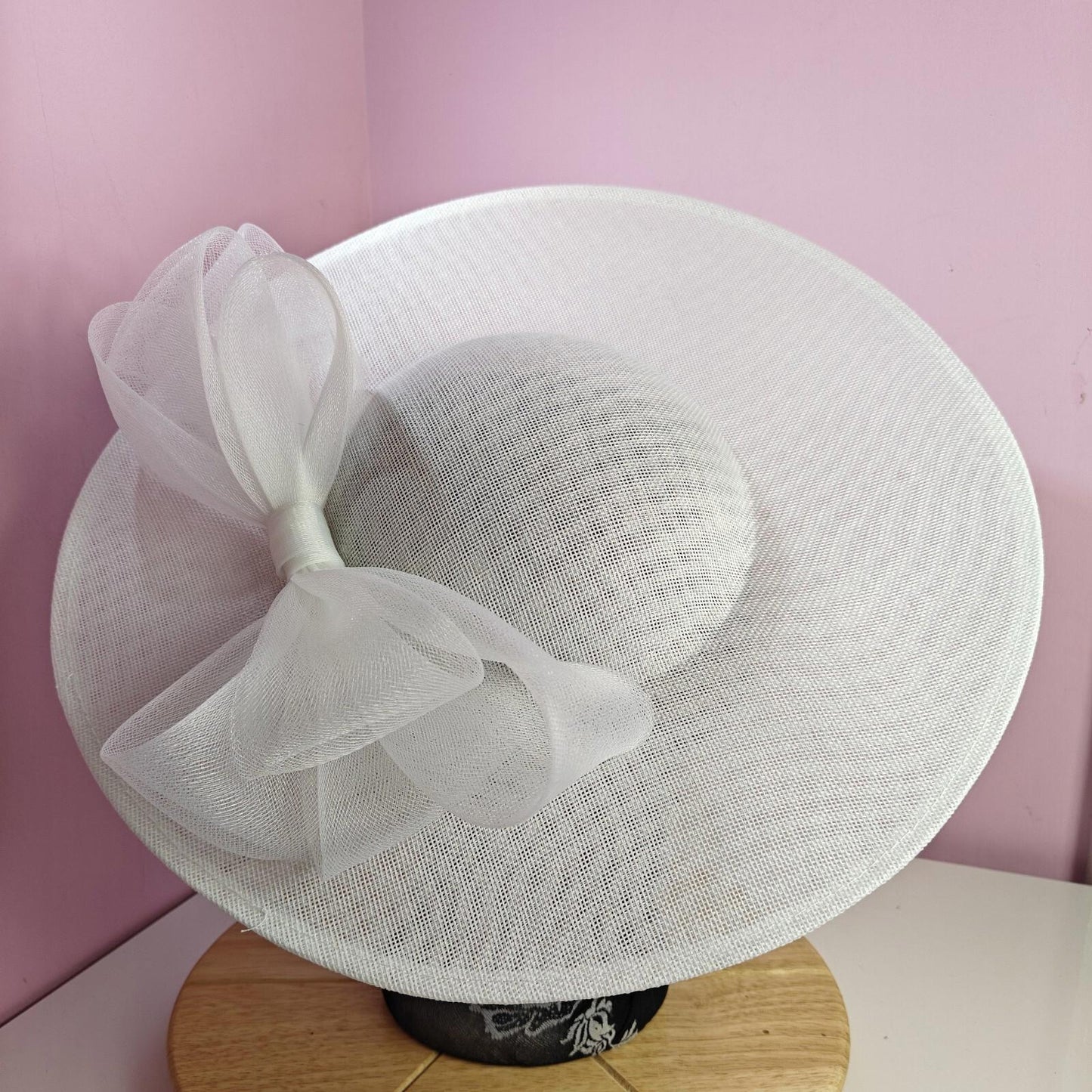 white large fascinator wedding hat Kentucky Derby Royal Ascot bow