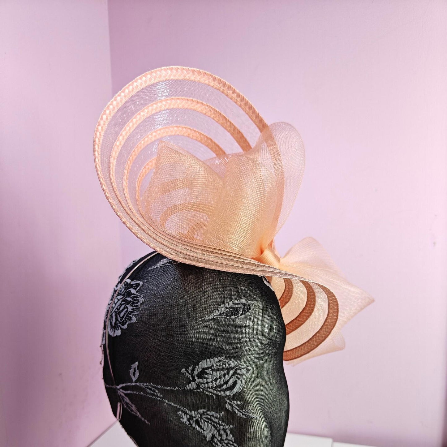 peach coral crinoline bow fascinator wedding hat Kentucky Derby Royal Ascot