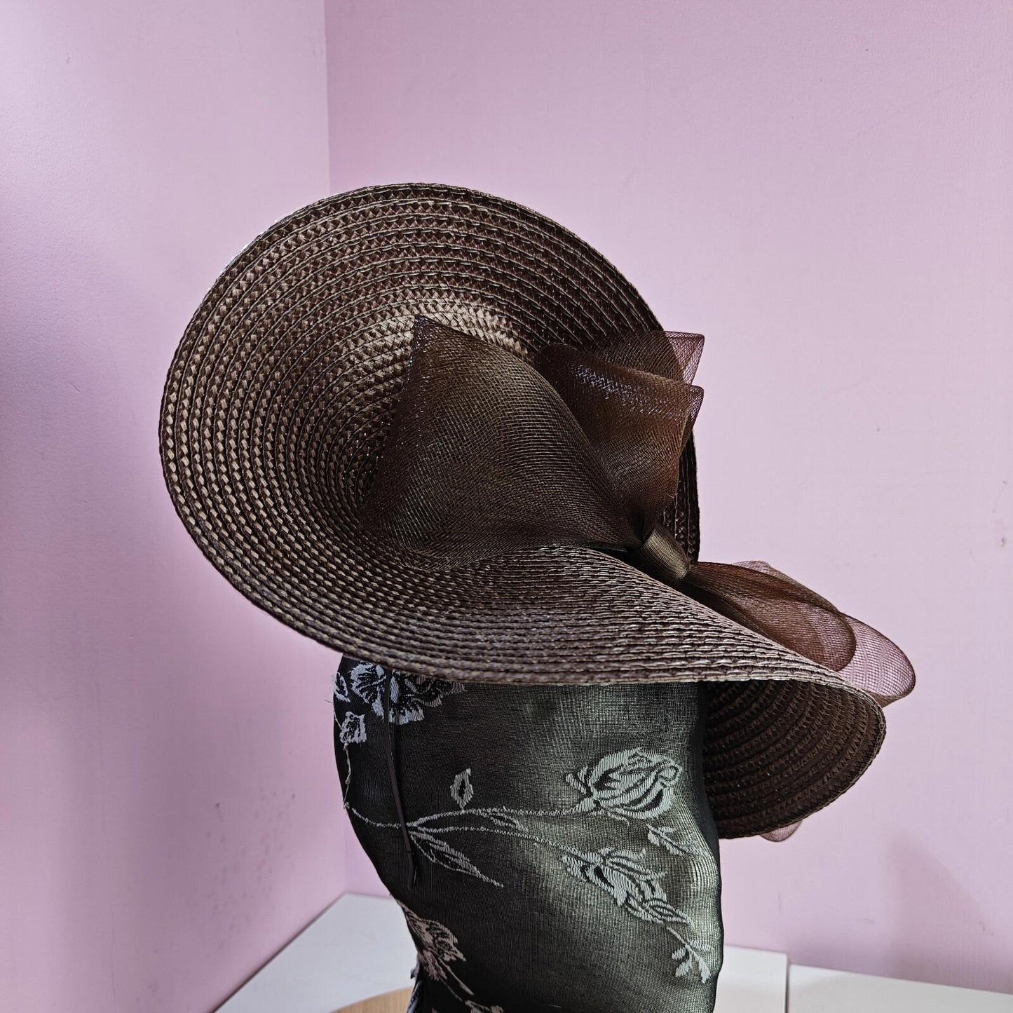 dark brown large straw bow fascinator wedding hat Kentucky Derby Royal Ascot