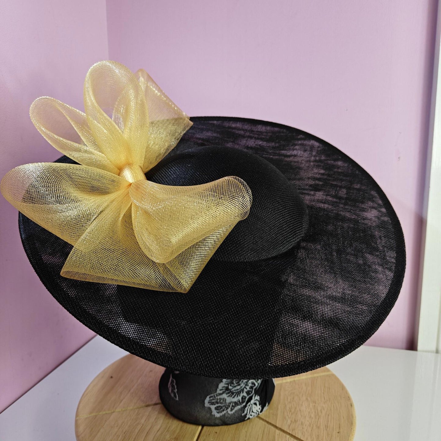 black gold large fascinator wedding hat  Kentucky Derby Royal Ascot bow