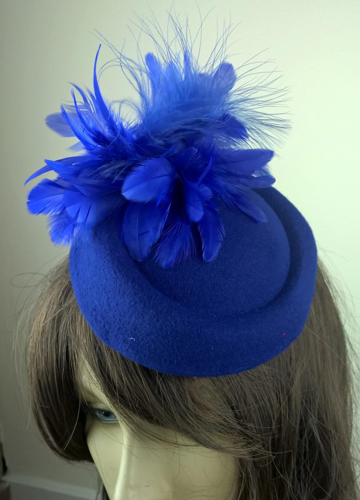 blue felt pillbox hat feather flower fascinator wedding bridal race vintage 1