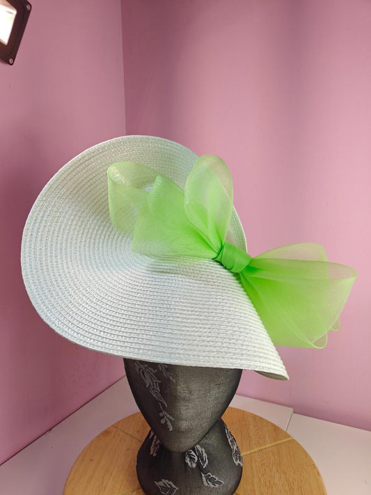 white apple green large straw fascinator wedding hat Kentucky Derby Royal Ascot