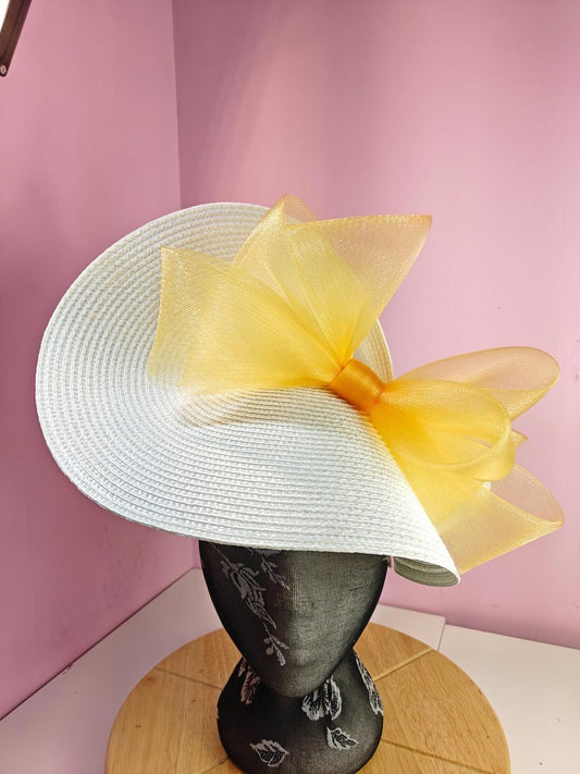 white gold large straw fascinator wedding hat Kentucky Derby Royal Ascot