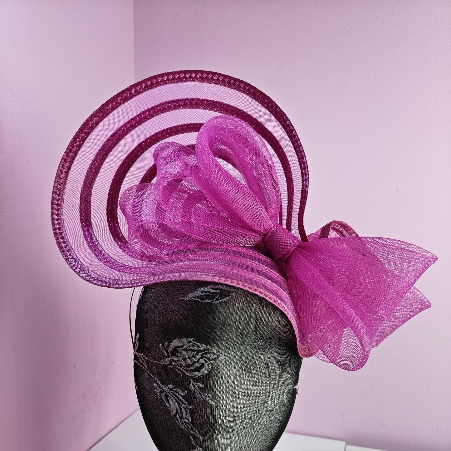 dark pink bow fascinator wedding hat Kentucky Derby Royal Ascot
