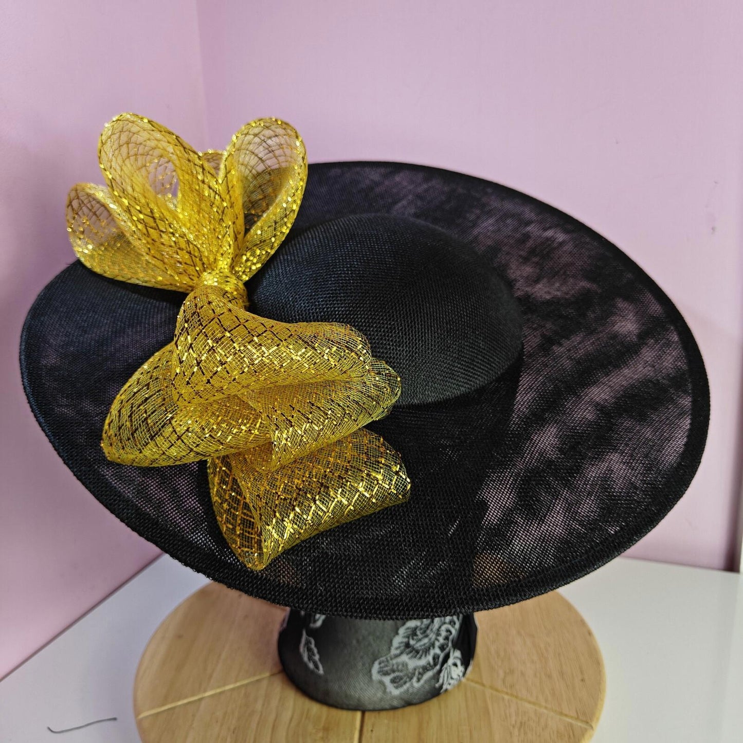 black gold large fascinator wedding hat  Kentucky Derby Royal Ascot bow