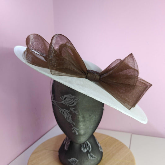 white brown large fascinator wedding hat  Kentucky Derby Royal Ascot bow