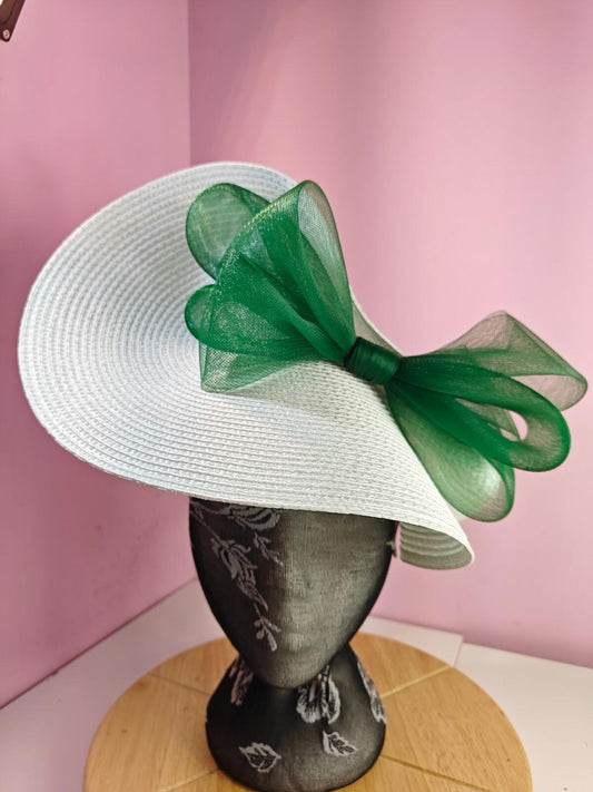 white green large straw fascinator wedding hat Kentucky Derby Royal Ascot