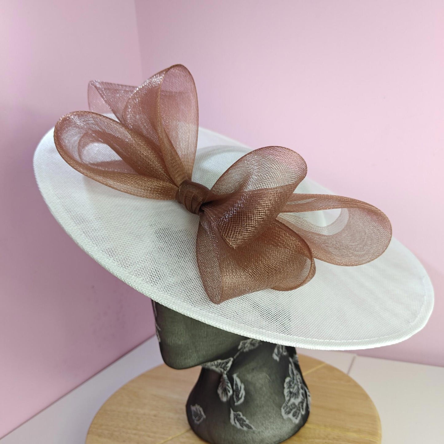 white brown large fascinator wedding hat  Kentucky Derby Royal Ascot bow