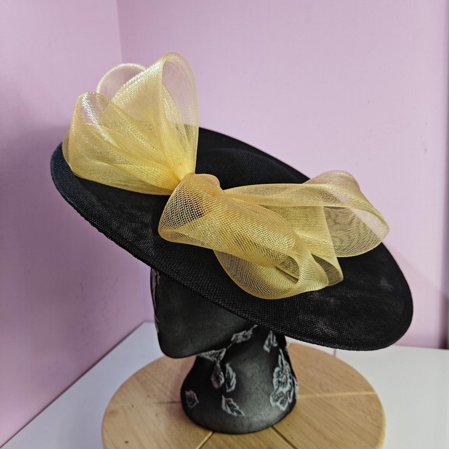 black gold large fascinator wedding hat  Kentucky Derby Royal Ascot bow