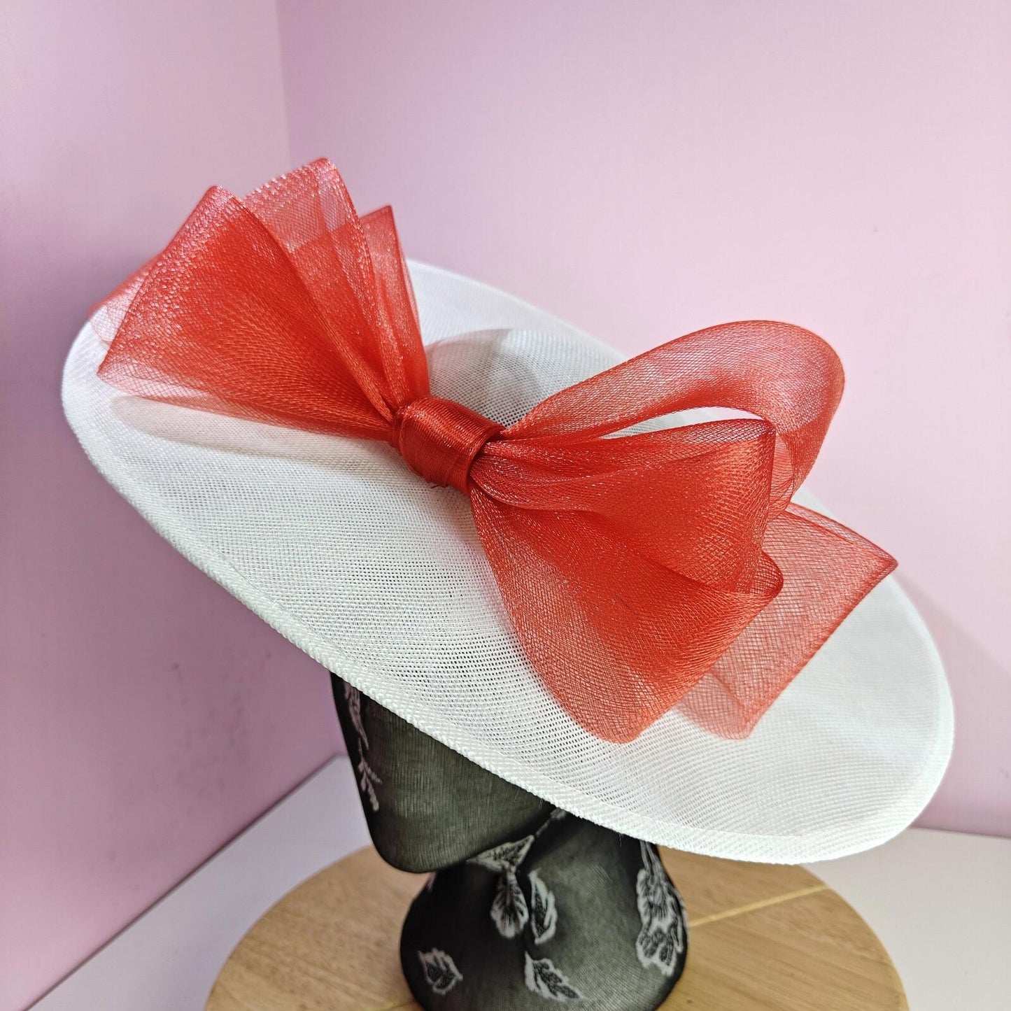 white red large fascinator wedding hat  Kentucky Derby Royal Ascot bow