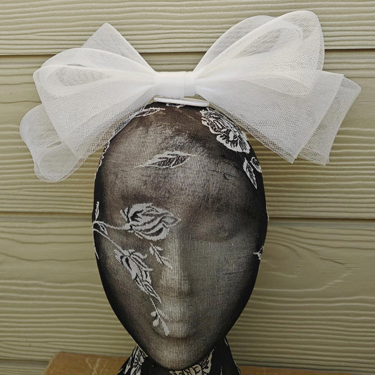 white bow hair clip brooch fascinator millinery wedding hat race party