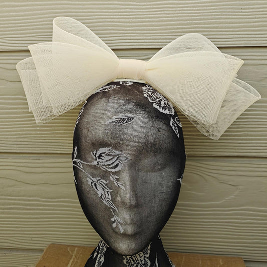 ivory bow hair clip brooch fascinator millinery wedding hat race party