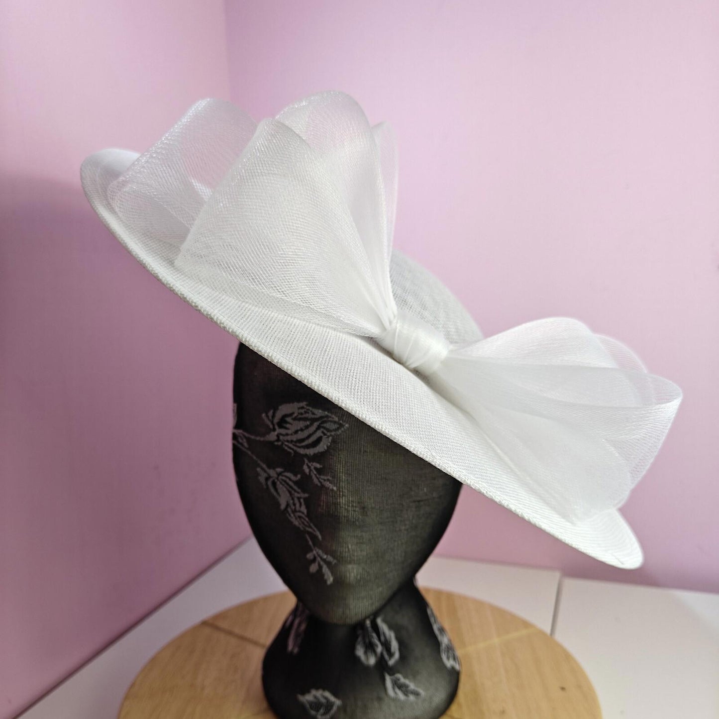 white large fascinator wedding hat  Kentucky Derby Royal Ascot bow