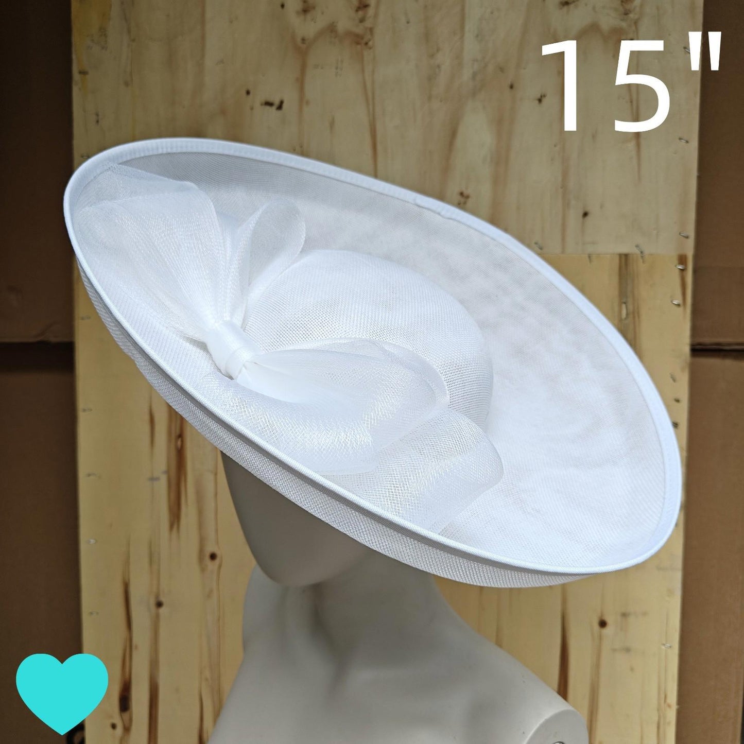 white fascinator wedding hatinator hat Kentucky Derby Royal Ascot bow