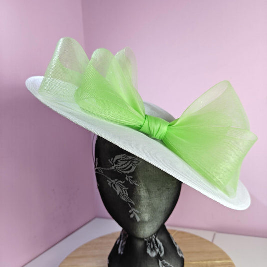 white green large fascinator wedding hat  Kentucky Derby Royal Ascot bow