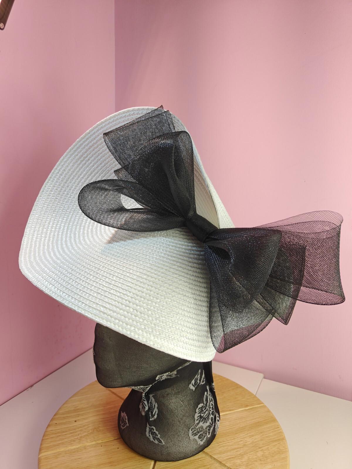 white black large straw fascinator wedding hat Kentucky Derby Royal Ascot