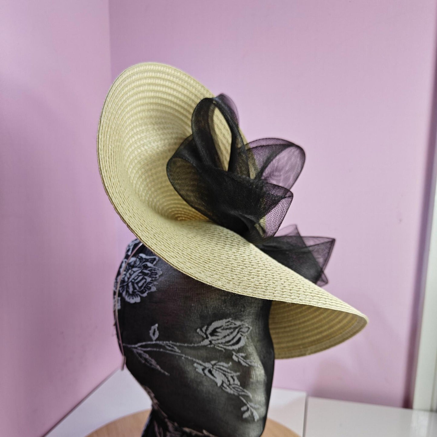 cream black large straw fascinator wedding hat Kentucky Derby Royal Ascot