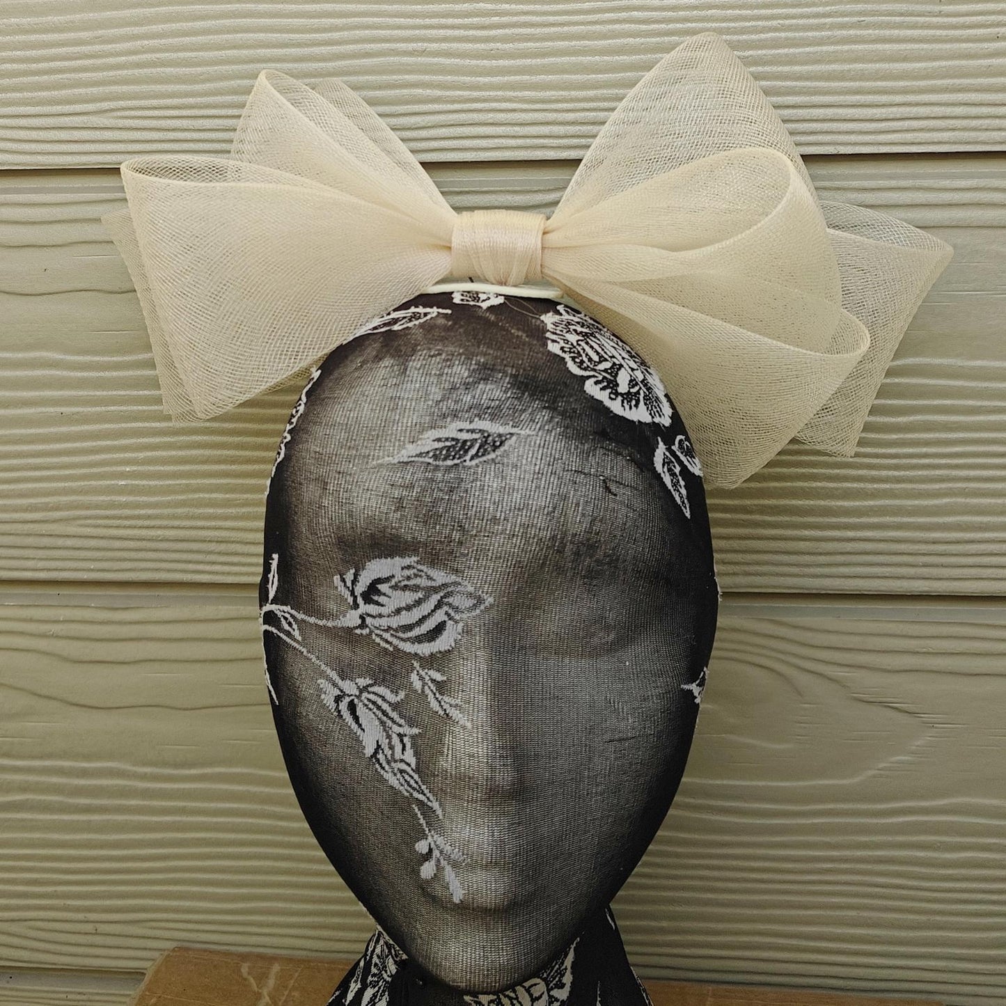 cream bow hair clip brooch fascinator millinery wedding hat race party