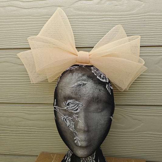 nude peach bow hair clip brooch fascinator millinery wedding hat race party