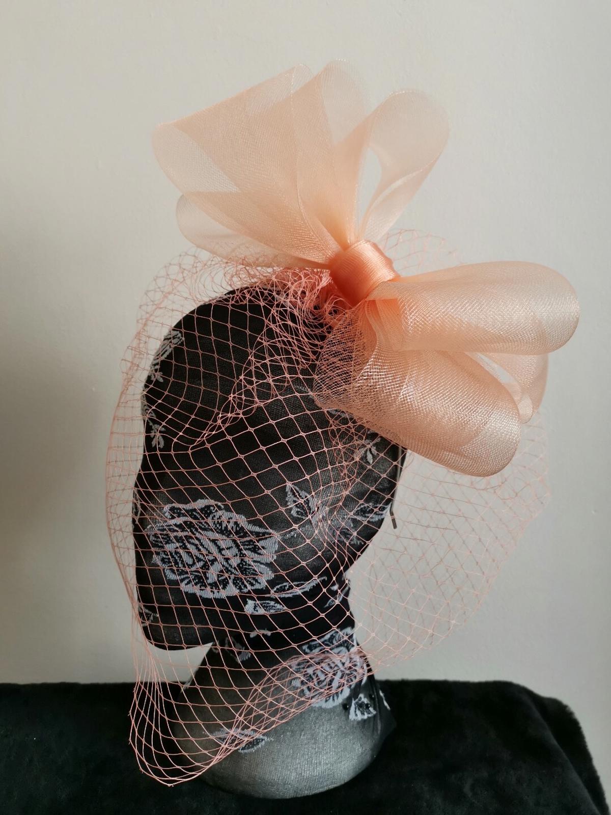 Peach nude coral salmon fascinator millinery burlesque wedding hat veil veiling