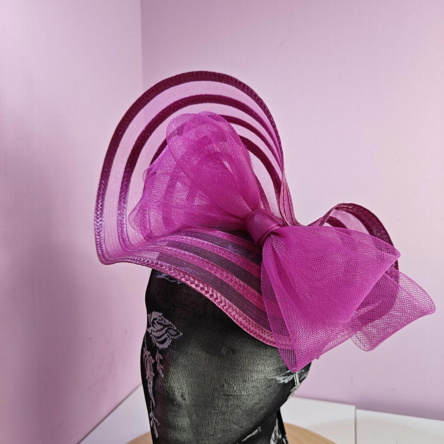 dark pink bow fascinator wedding hat Kentucky Derby Royal Ascot