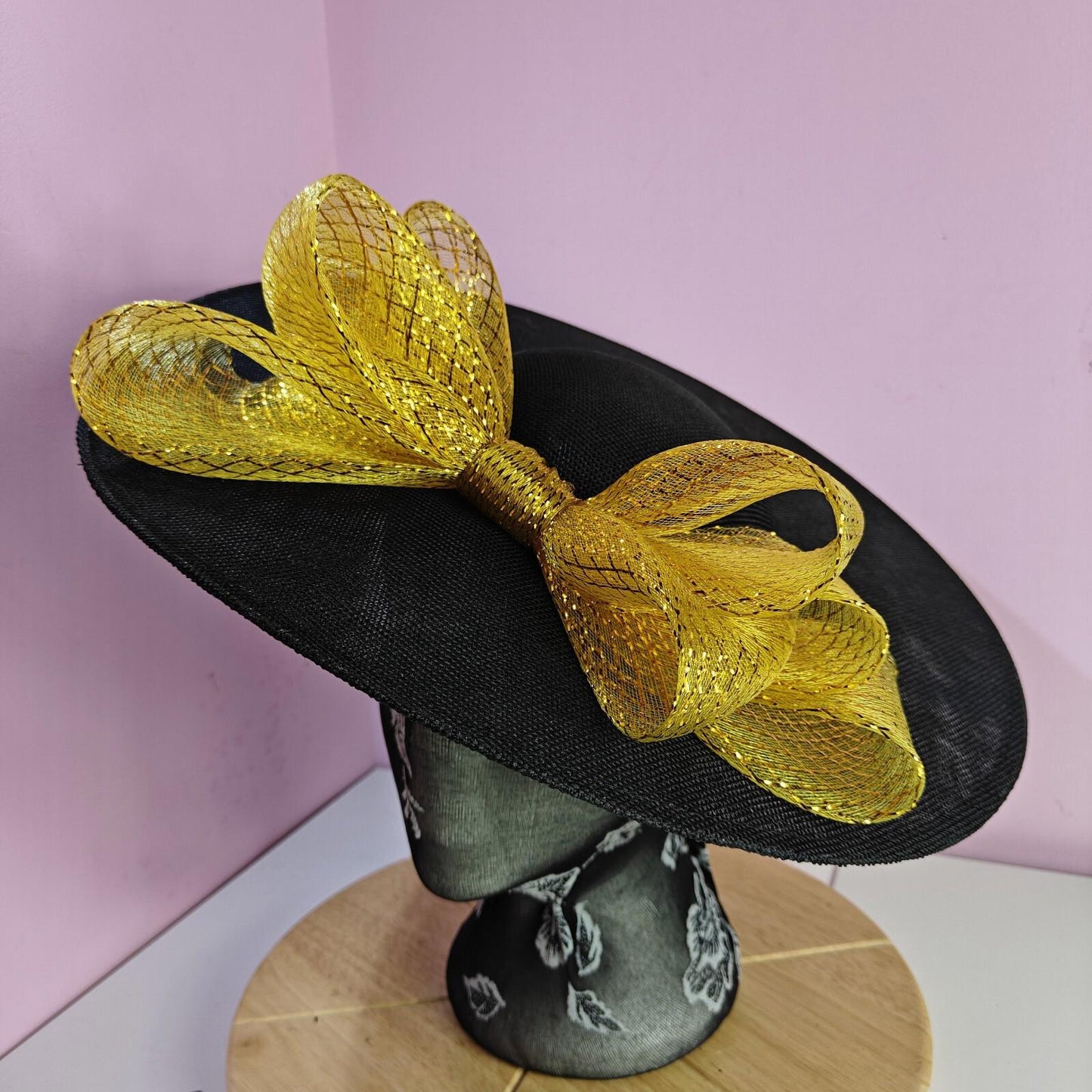 black gold large fascinator wedding hat  Kentucky Derby Royal Ascot bow