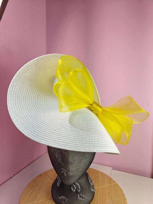 white yellow large straw fascinator wedding hat Kentucky Derby Royal Ascot