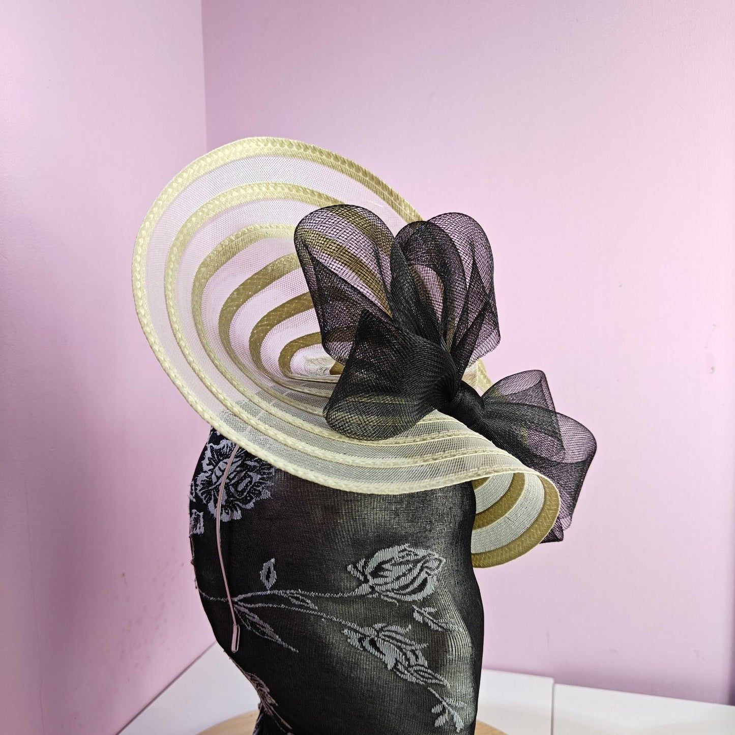 ivory cream black bow fascinator wedding hat Kentucky Derby Royal Ascot