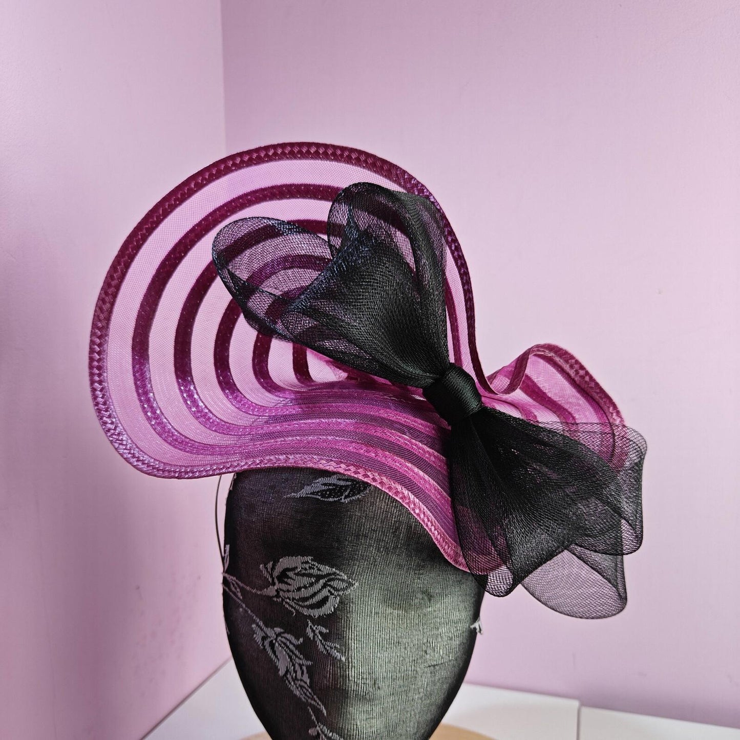 dark pink black bow fascinator wedding hat Kentucky Derby Royal Ascot
