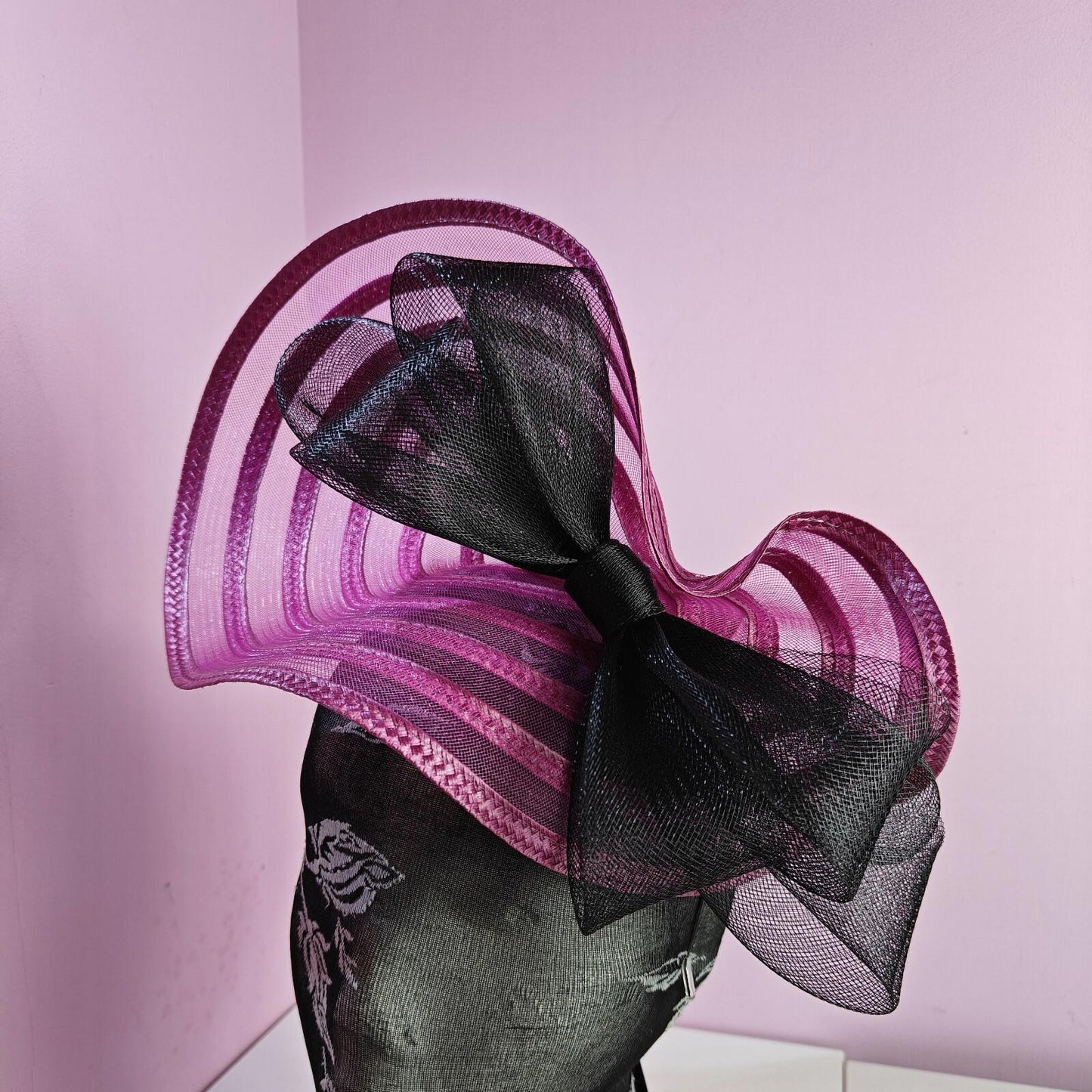dark pink black bow fascinator wedding hat Kentucky Derby Royal Ascot