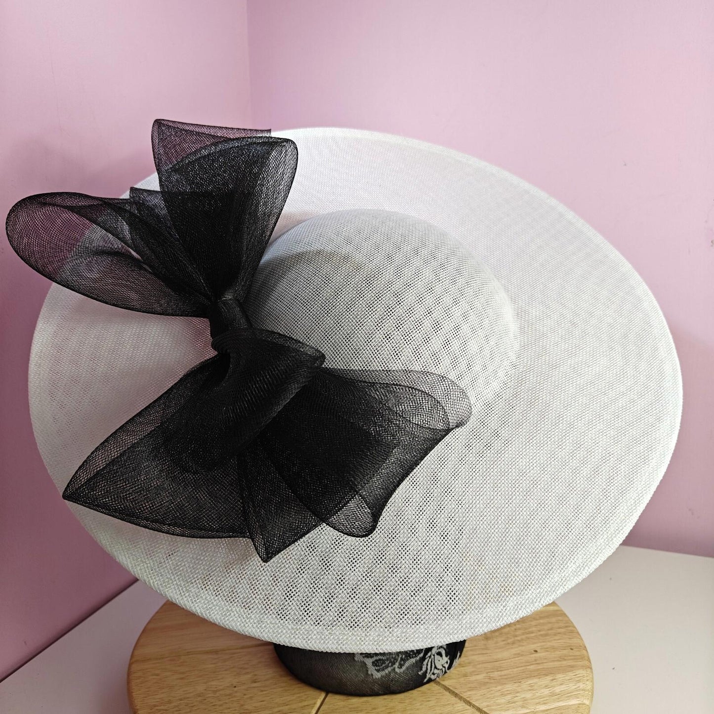 white black large fascinator wedding hat  Kentucky Derby Royal Ascot bow
