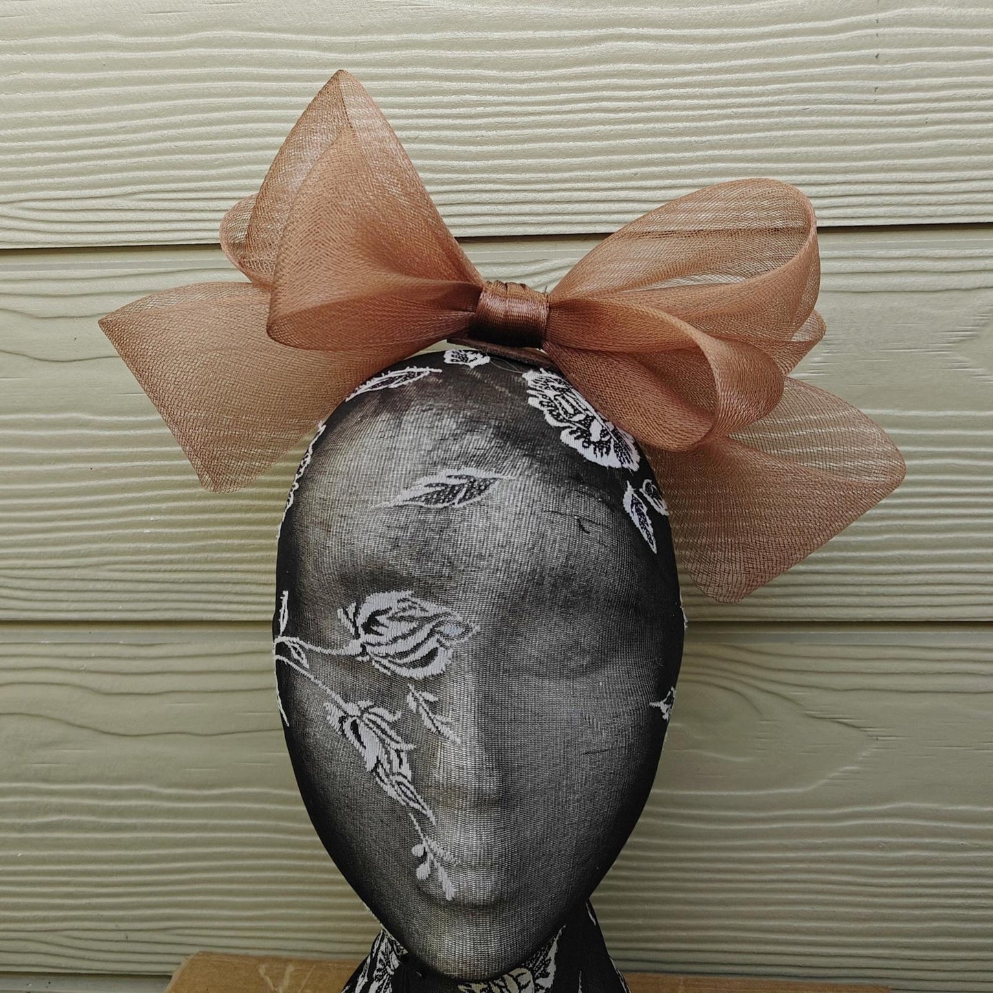 light brown bow hair clip brooch fascinator millinery wedding hat race party