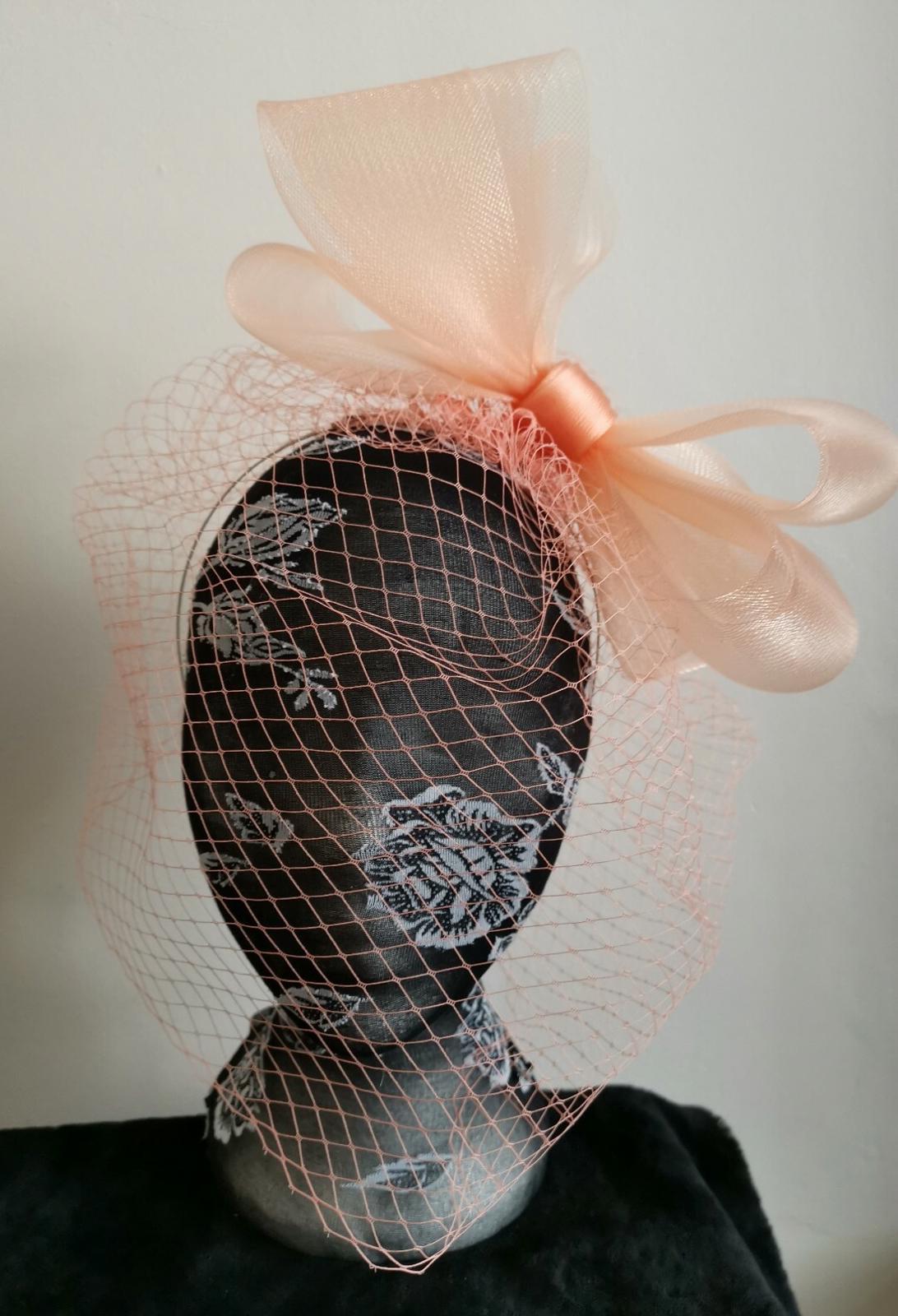 Peach nude coral salmon fascinator millinery burlesque wedding hat veil veiling
