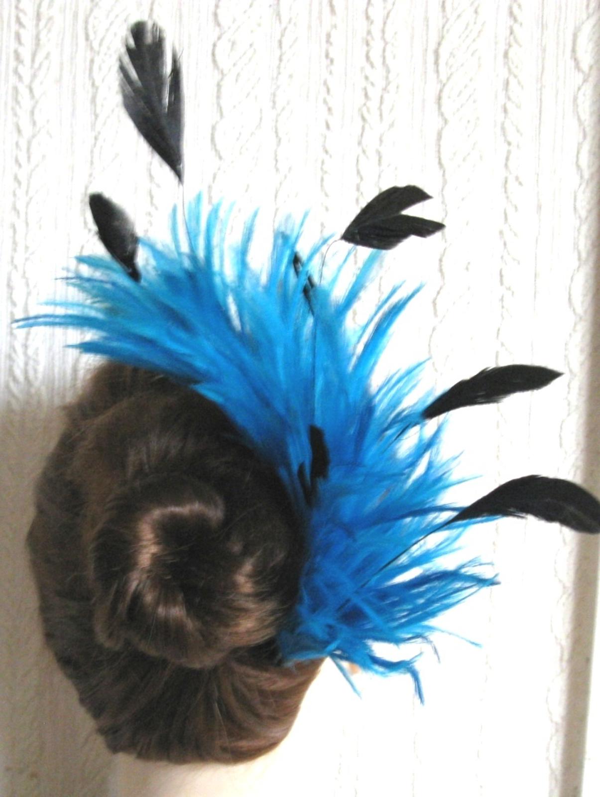 turquoise feather comb fascinator millinery wedding hat