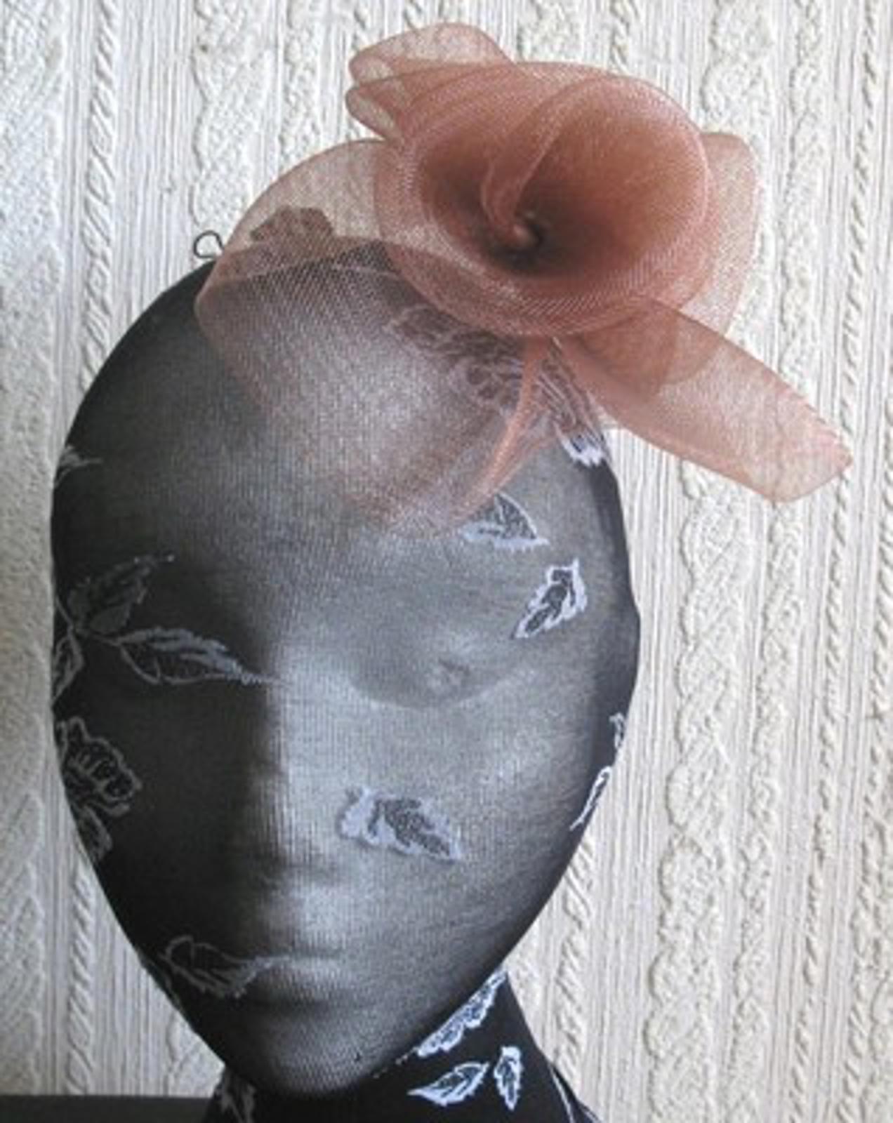 brown tan flower fascinator millinery  brooch clip wedding hat bridal ascot race