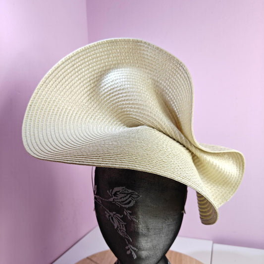 cream large straw fascinator wedding hat Kentucky Derby Royal Ascot