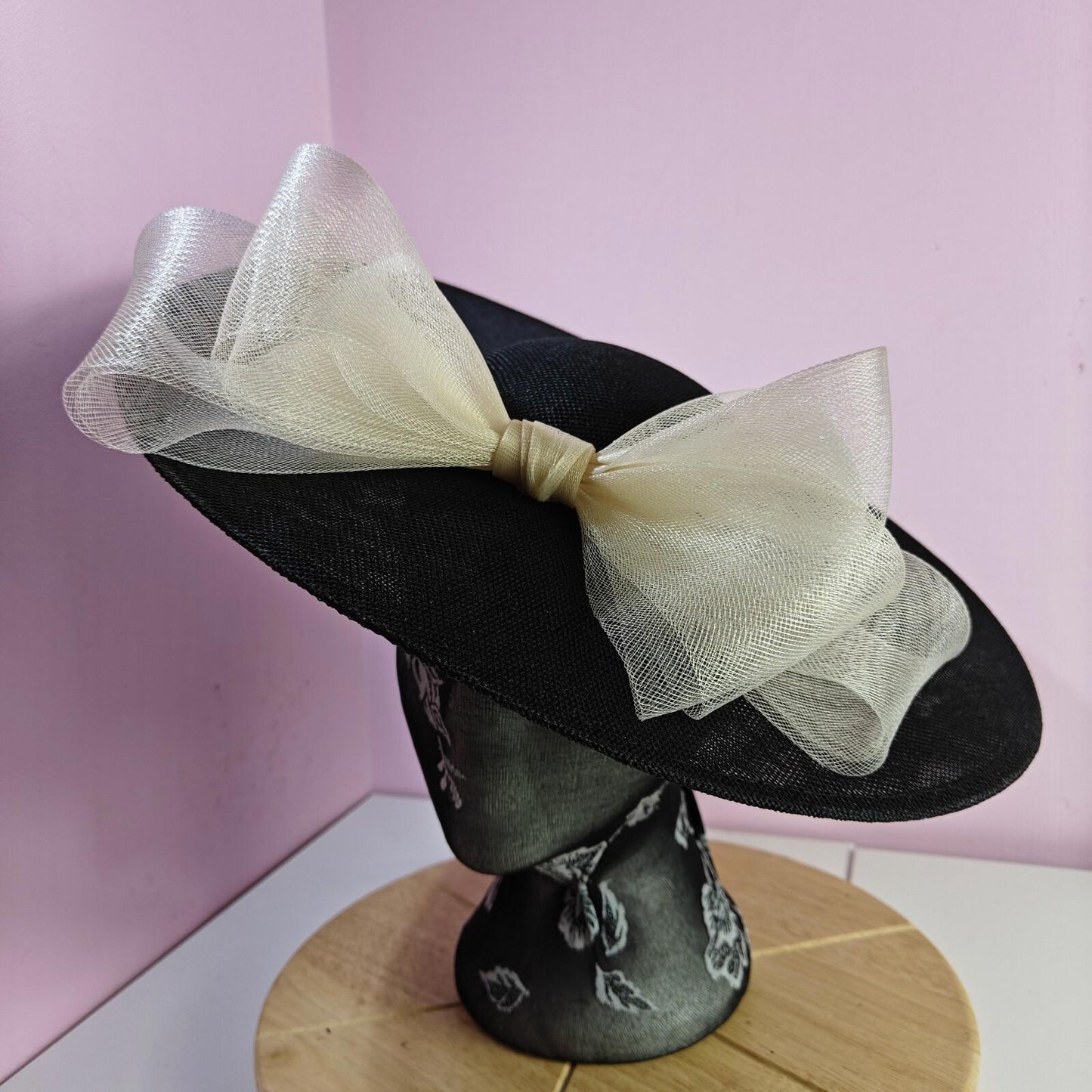 black cream large fascinator wedding hat  Kentucky Derby Royal Ascot bow